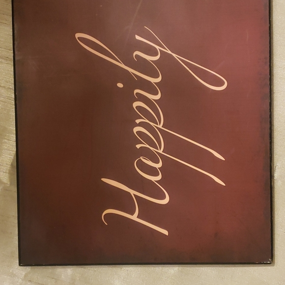 Hideout Design Wooden Sign Artificial Board Hanger Sign w/ "Happily Ever After" - Picture 2 of 8
